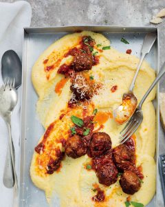 Read more about the article Bolognese meatballs with creamy polenta