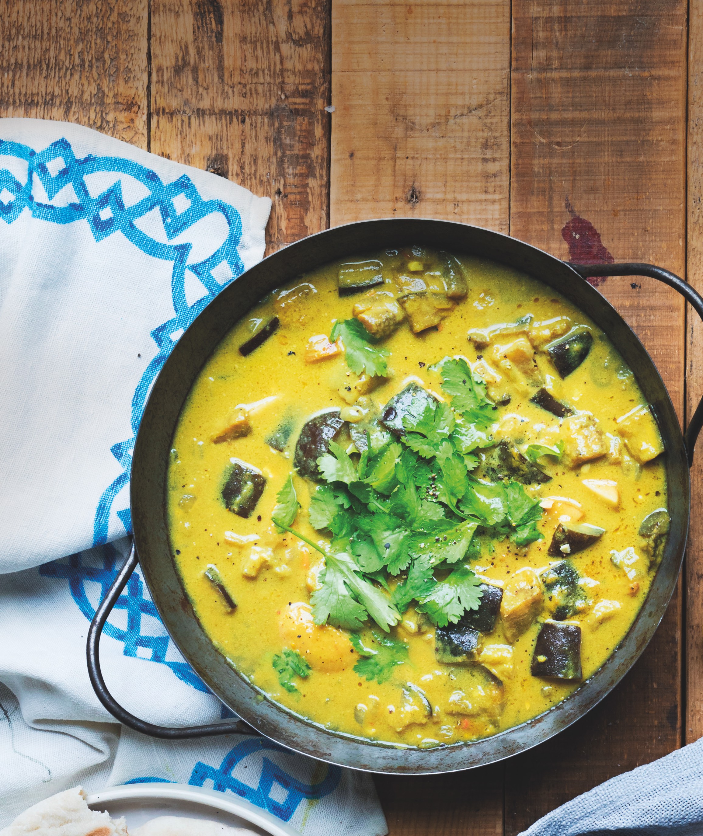 Read more about the article Use pantry staples to make this coconut-peanut brinjal curry
