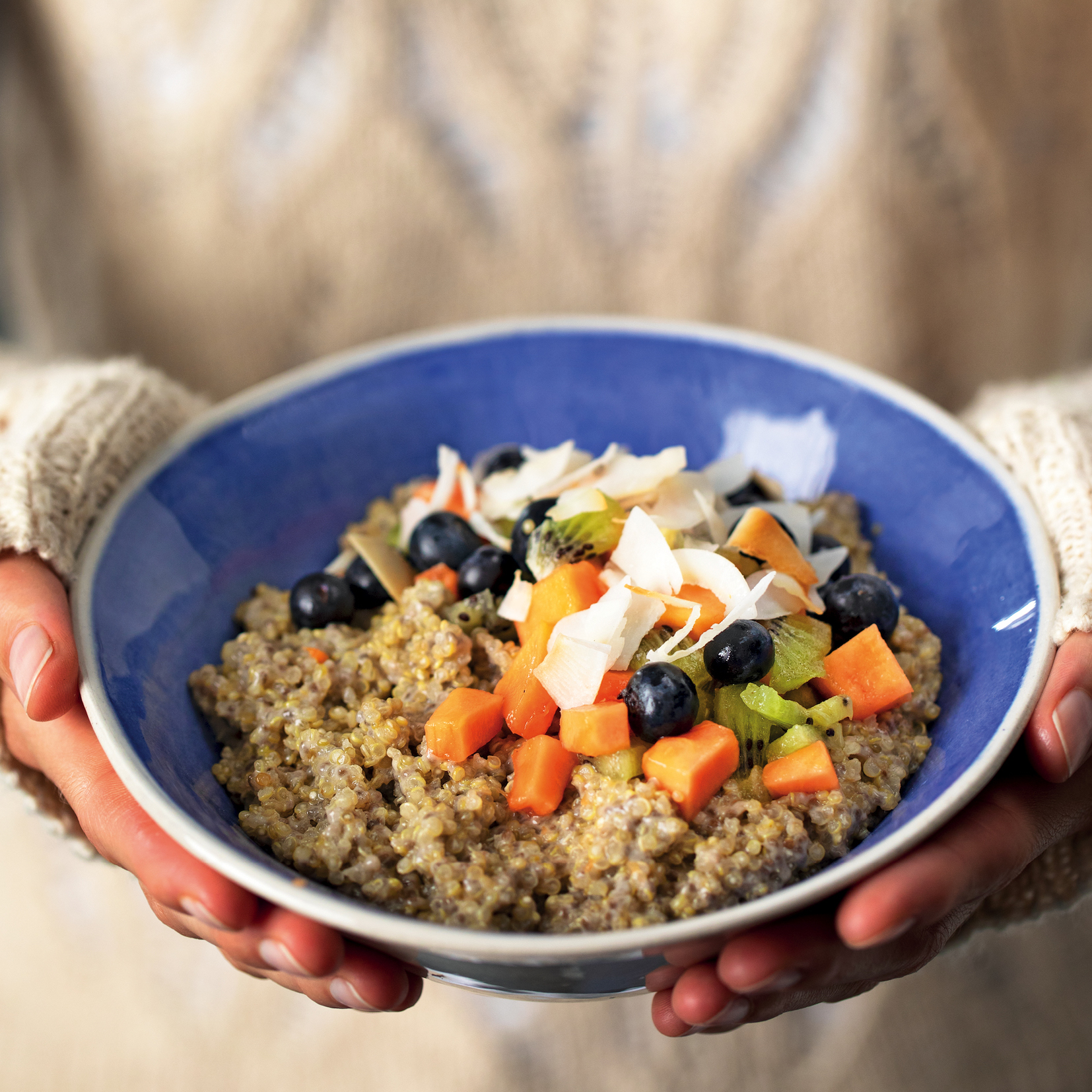Read more about the article Vegan superfood porridge with quinoa and mixed fruit