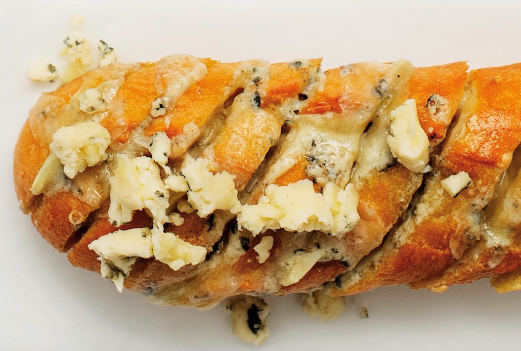 3 ways with gourmet garlic bread for your next braai MyKitchen