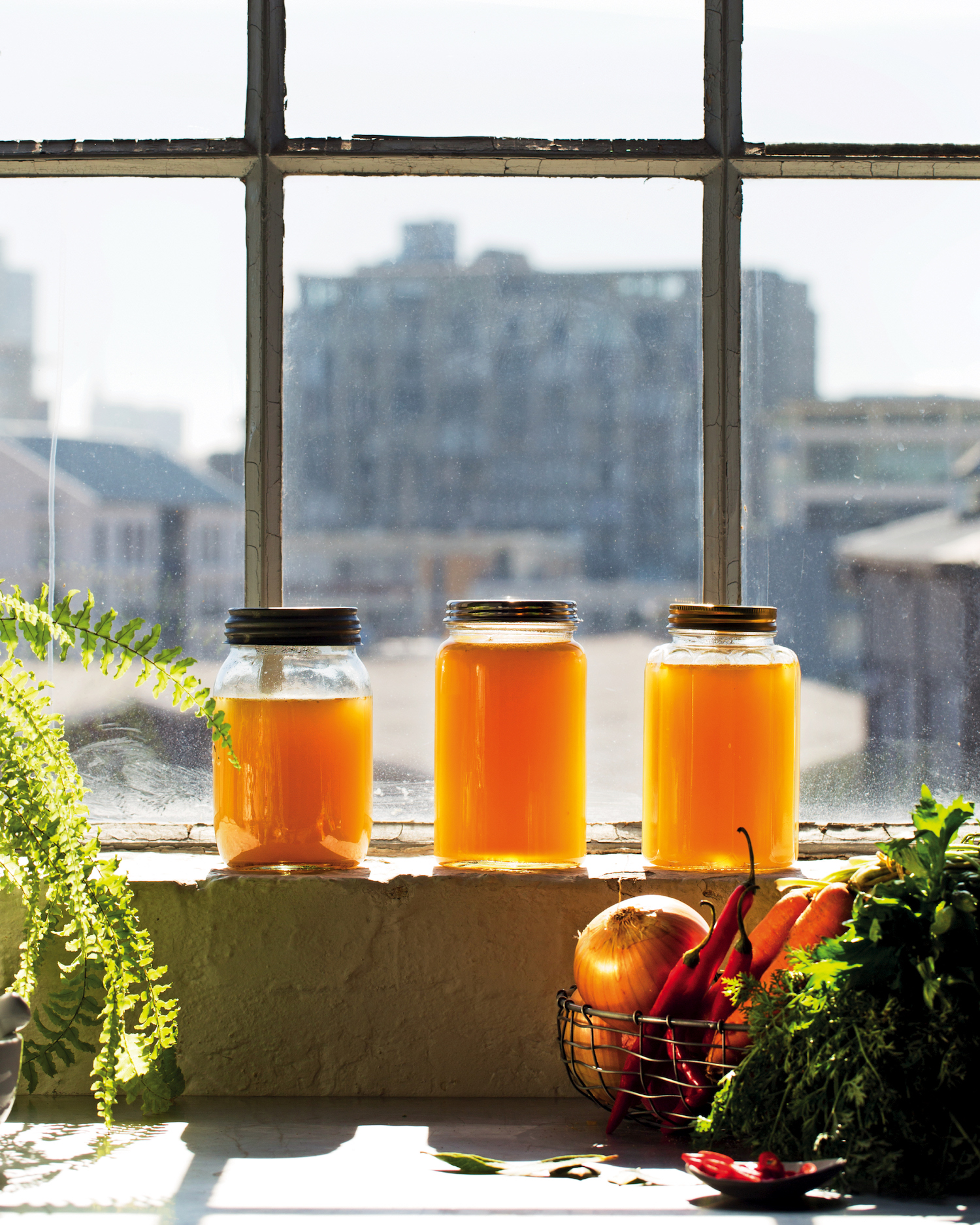 Read more about the article Waste not with our spicy herb bone broth