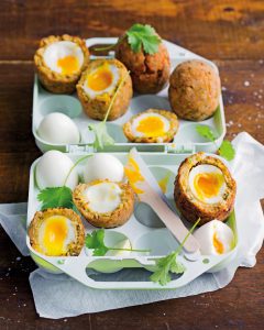 Read more about the article These falafel Scotch eggs are the ultimate filling snack