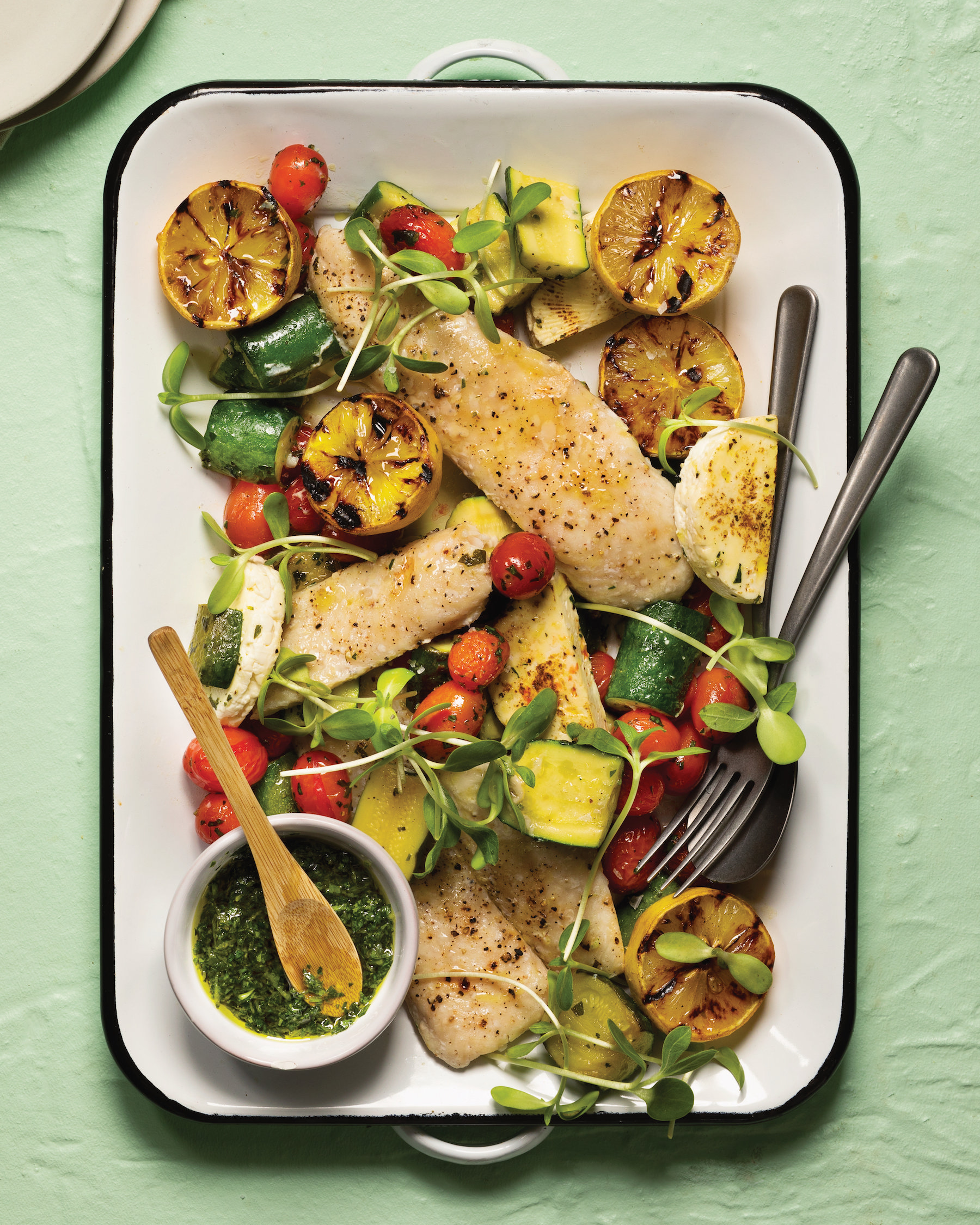 Read more about the article Eat in colour with this baked fish and veggies