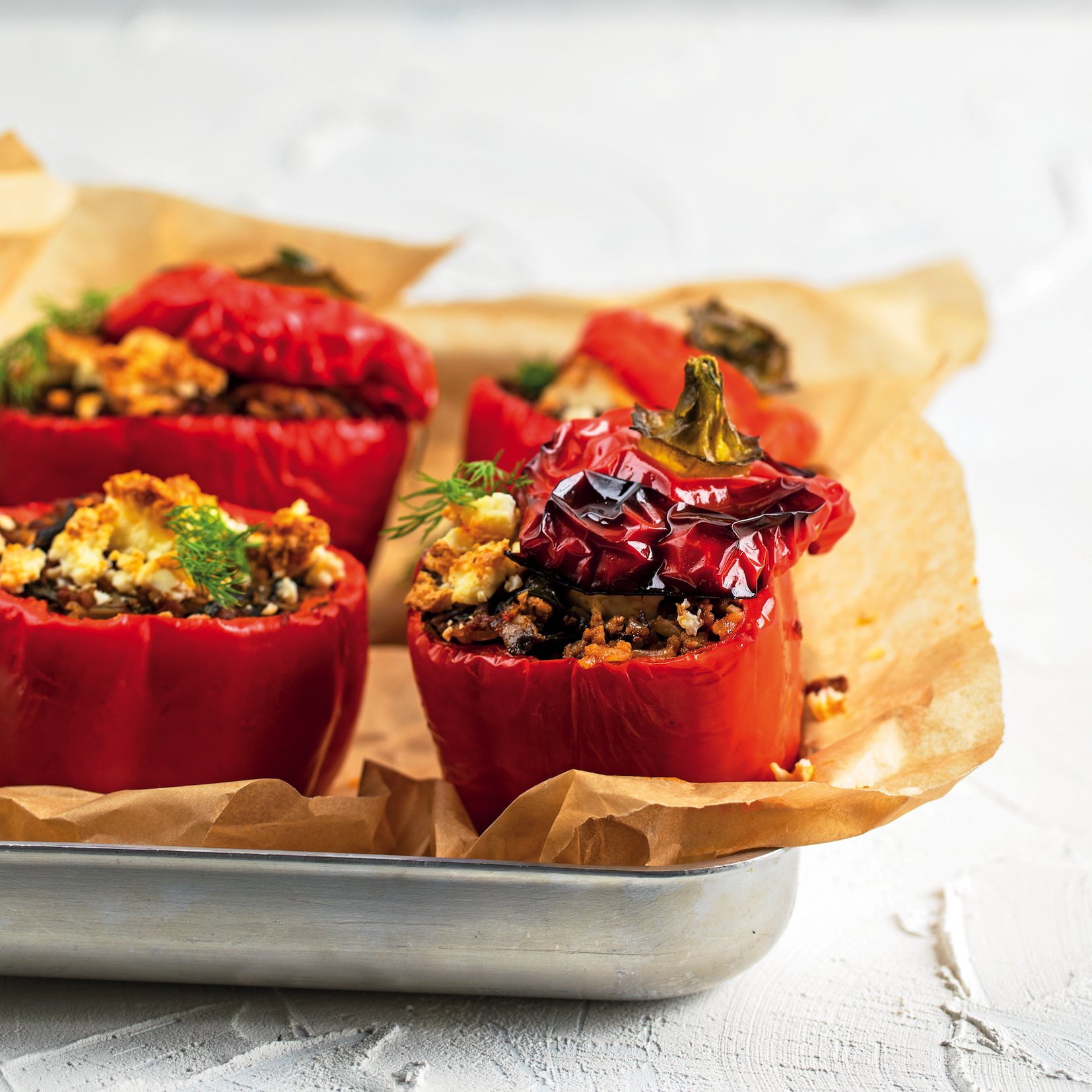 Read more about the article Get your fill with these super stuffed red peppers