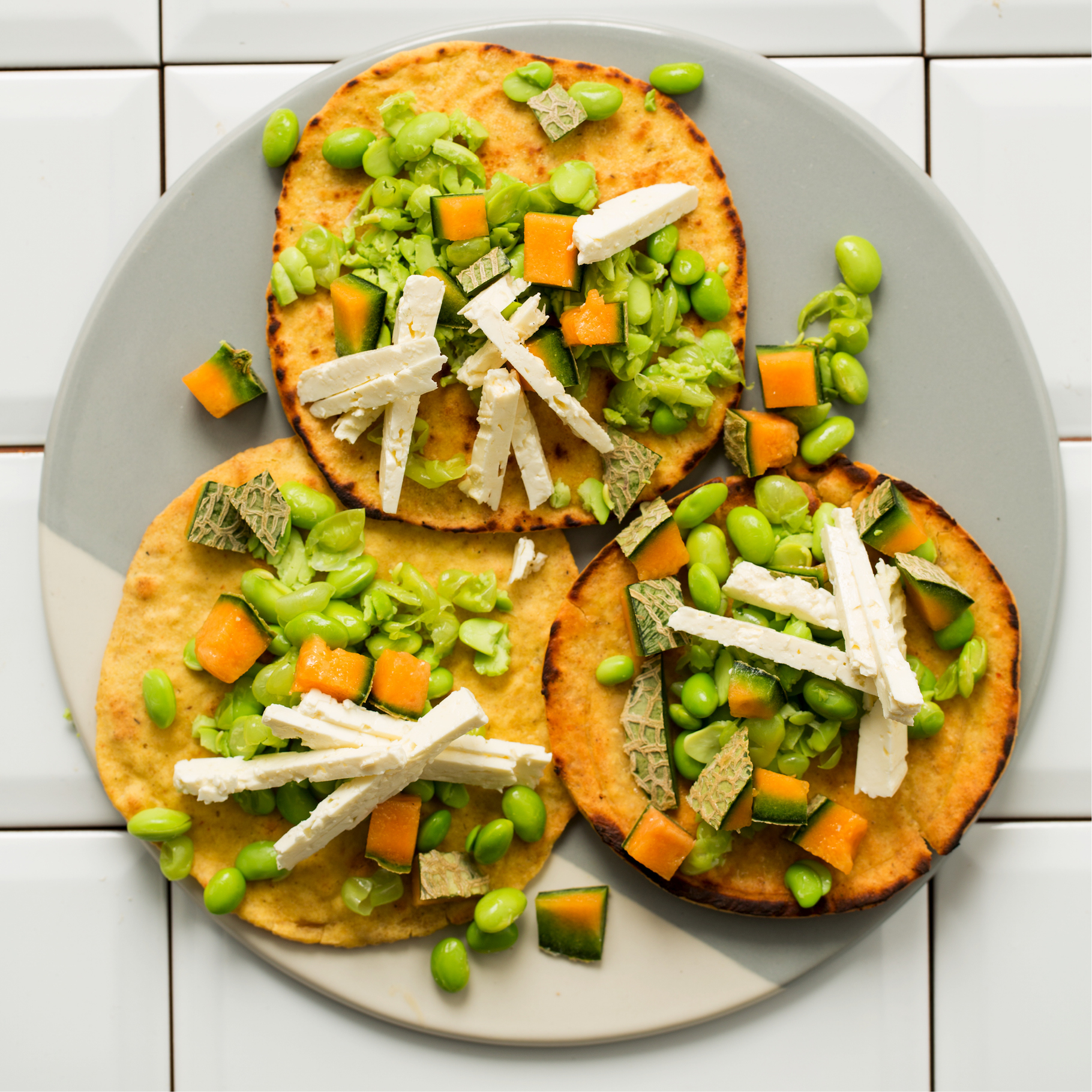 Read more about the article Chickpea tortillas with sweet melon and broad beans