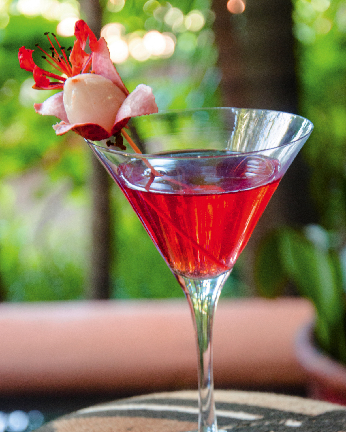 Read more about the article Litchi, pomegranate and rose cocktails