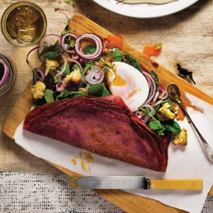 Read more about the article Meat-free beetroot crêpes with salad lyonnaise