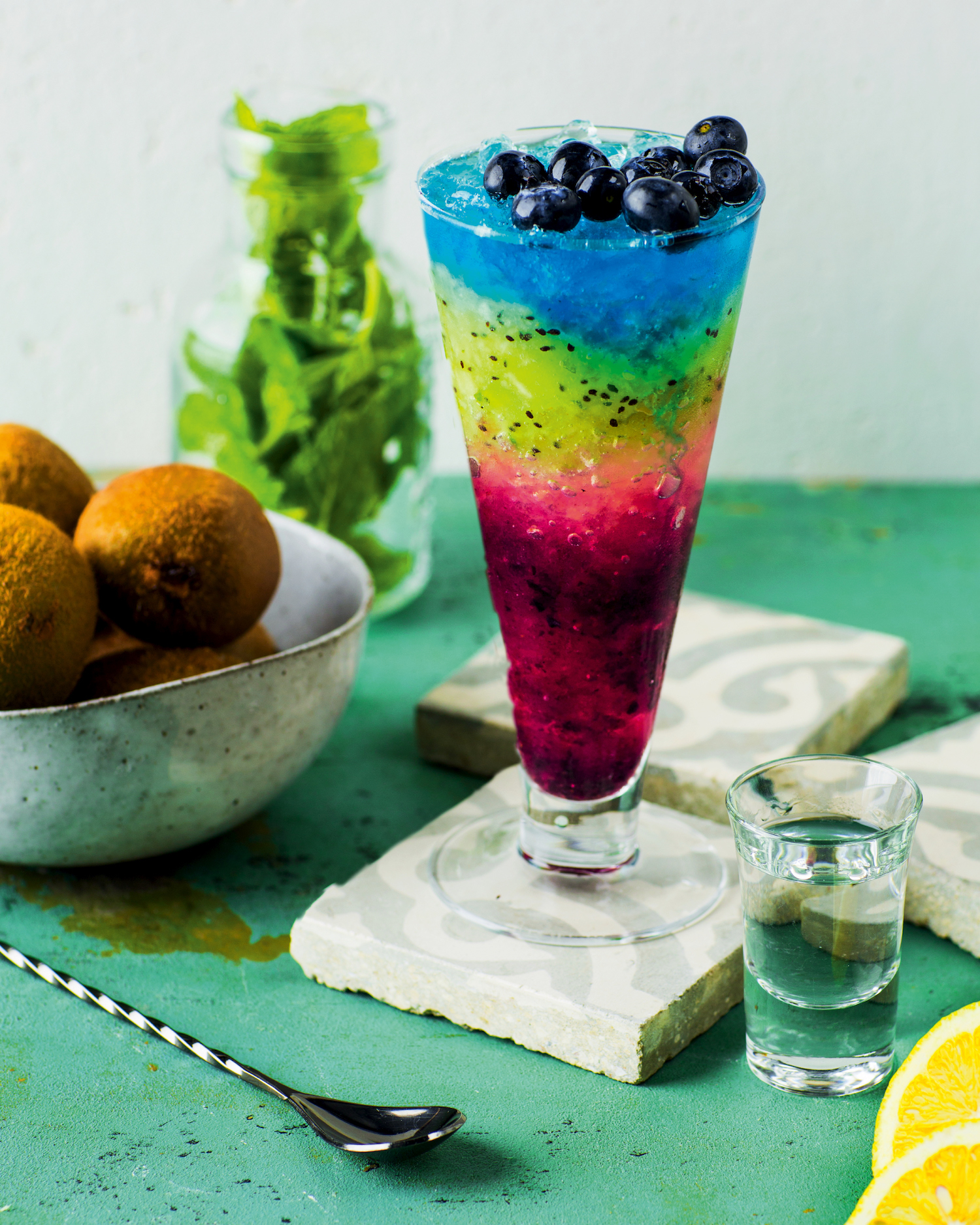 Read more about the article Summer-worthy kiwi and blueberry cocktails