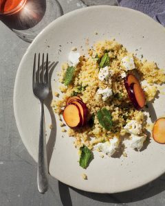 Read more about the article Summer plum salad with mint and bulgar wheat