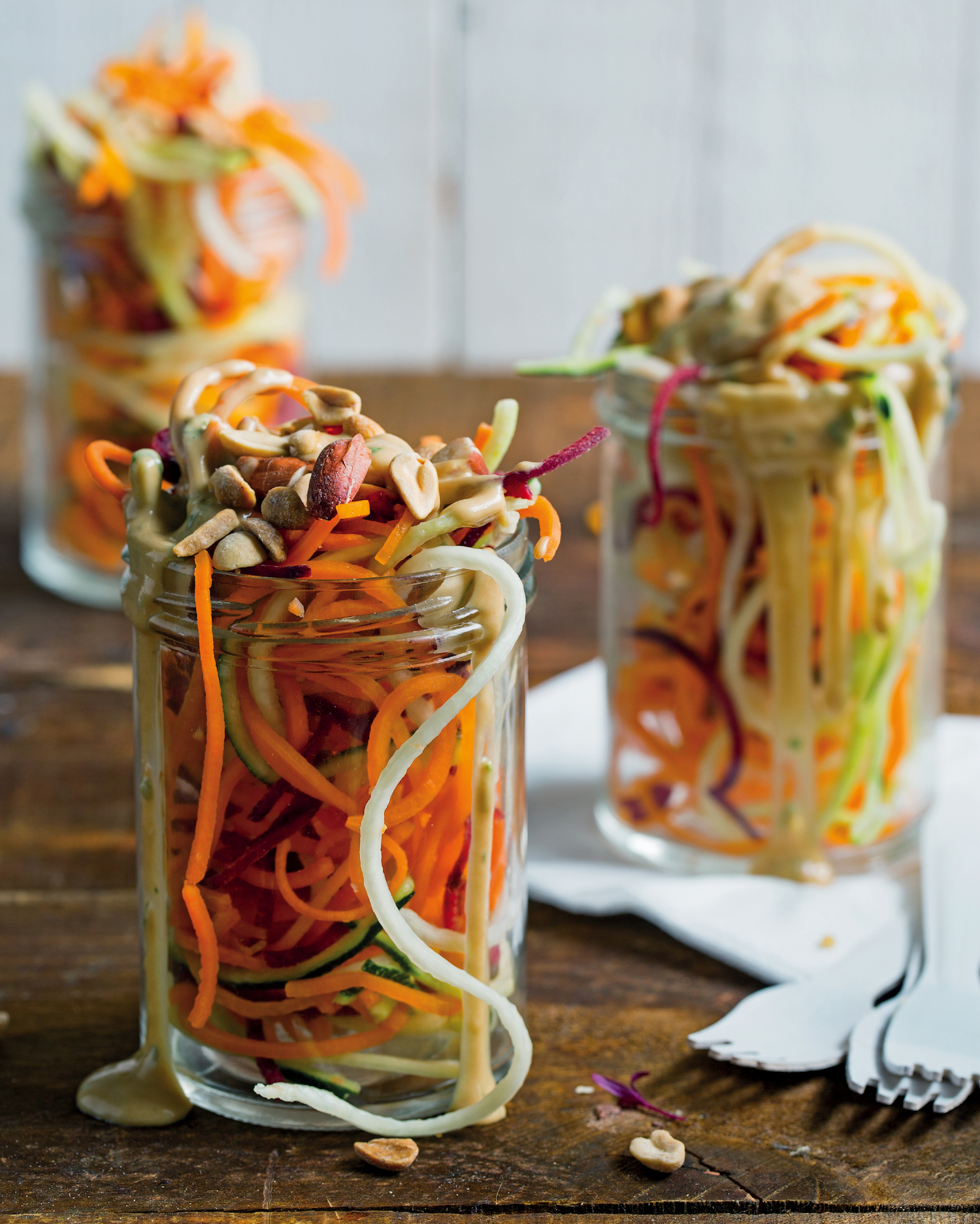 Read more about the article Tangled vegetable noodles and peanut salad