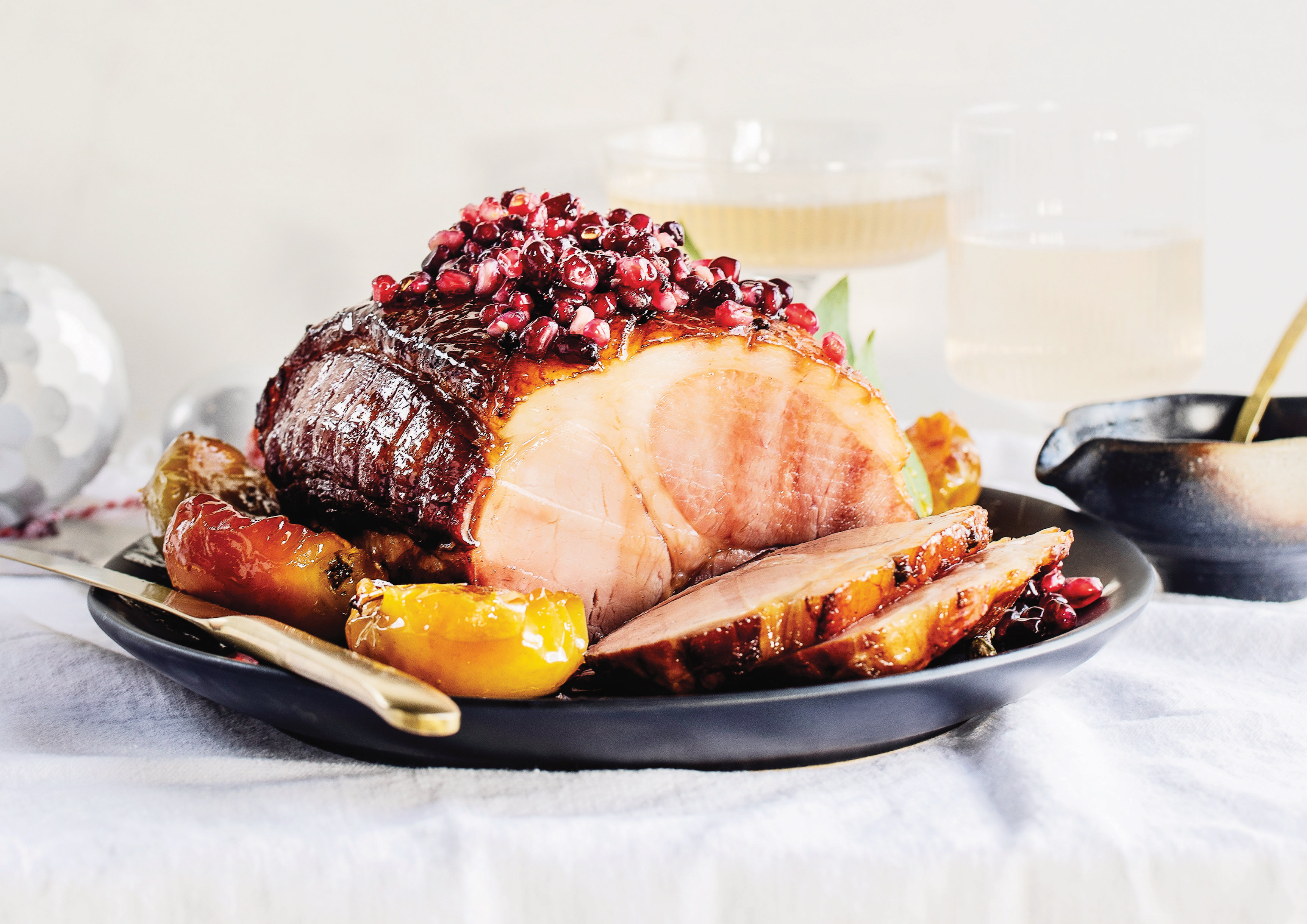 Read more about the article COOK THE COVER: Glazed gammon with roasted apples
