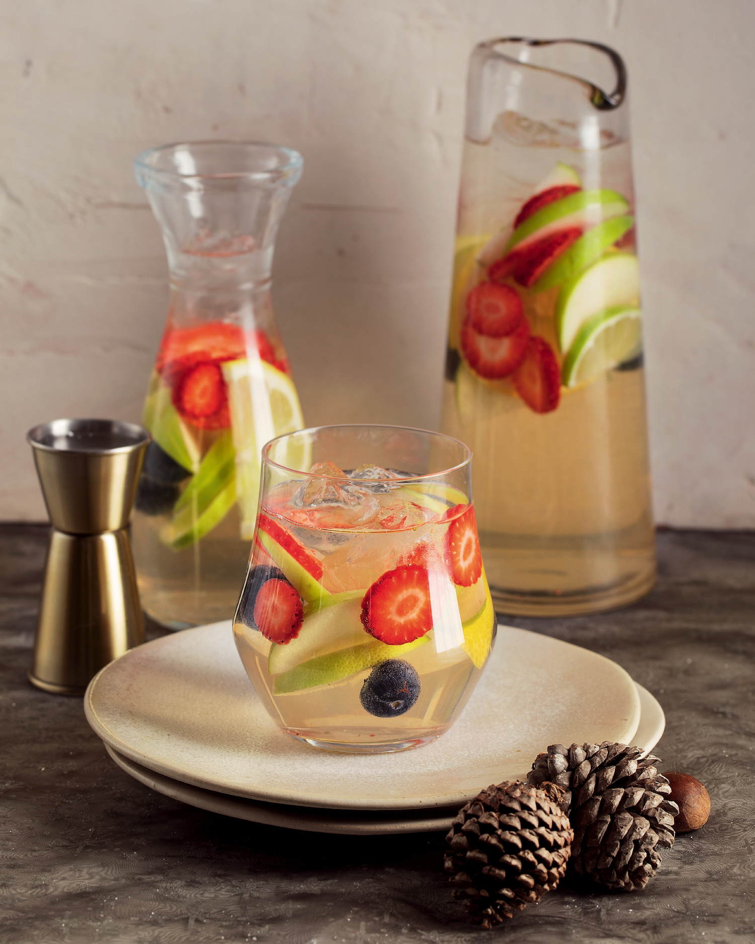 Read more about the article Savour summer with this fruity white sangria