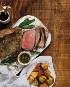 Read more about the article Roast Beef with Lemony-Sage Roast Potatoes and Glazed Carrots
