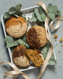 Read more about the article Rooibos, oat and honey cakes
