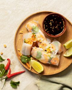 Read more about the article Vietnamese rice paper rolls with two dipping sauces