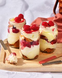 Read more about the article Individual lemon and berry trifles