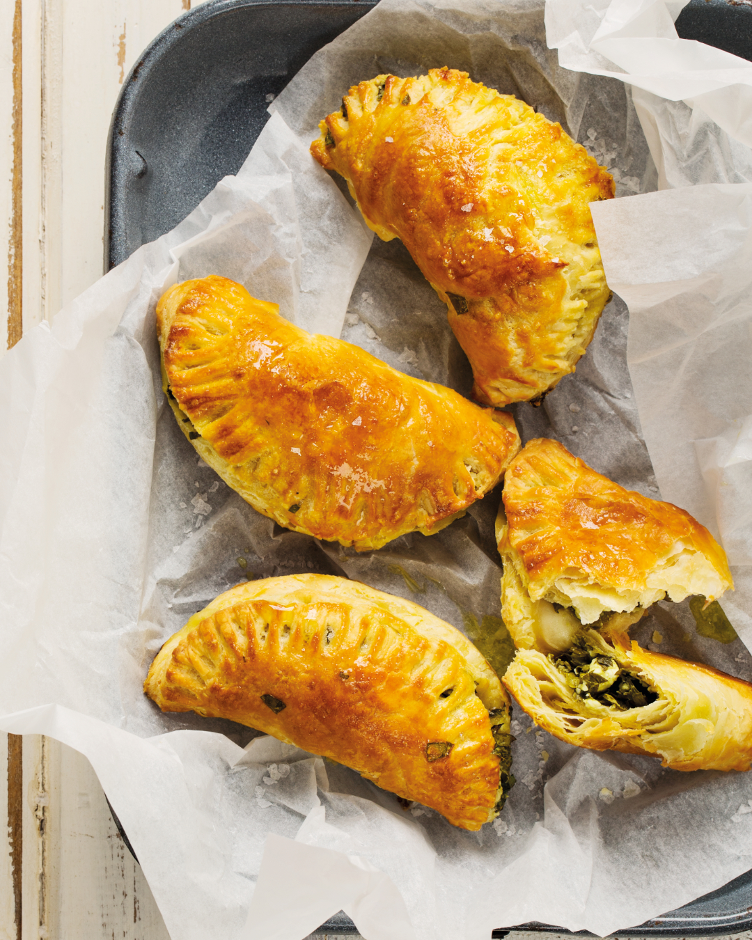 Read more about the article Spinach & feta hand pies