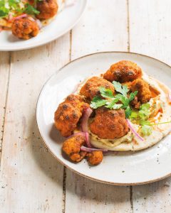 Read more about the article Crunchy spiced cauliflower pitas
