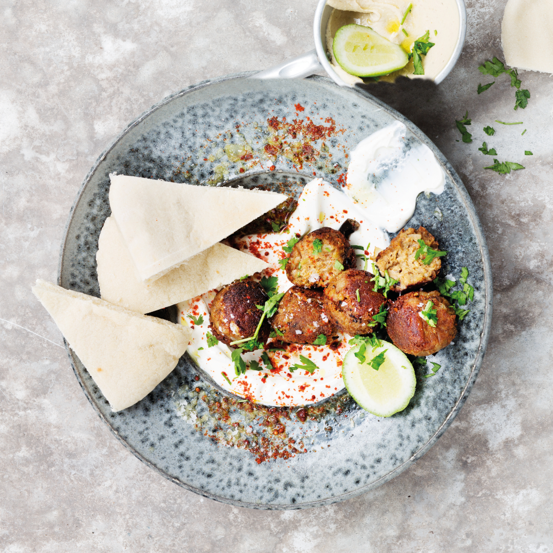 Read more about the article Lentil & aubergine meatballs with pita bread