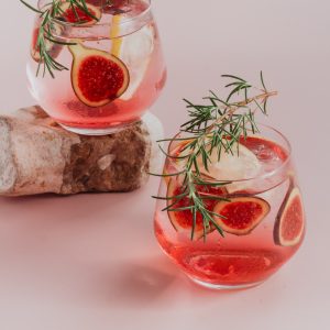 Read more about the article How To Use Herbs To Enhance Your Drink