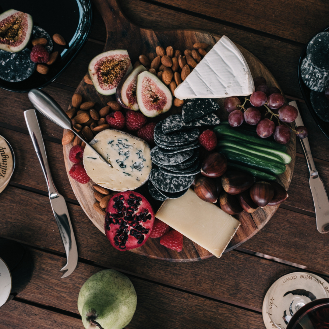 Read more about the article Wines To Pair With Charcuterie Boards