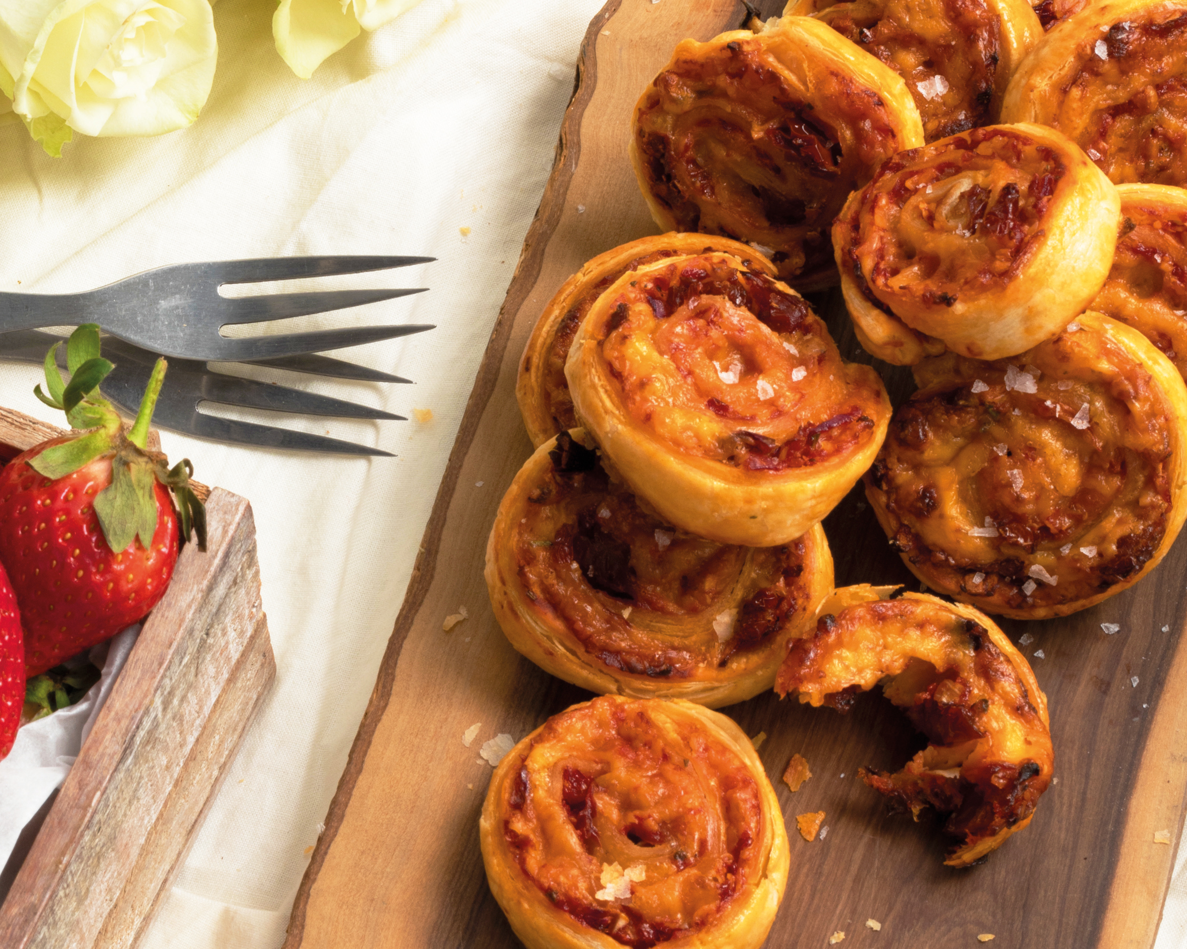 Read more about the article Mini onion and roasted tomato spirals