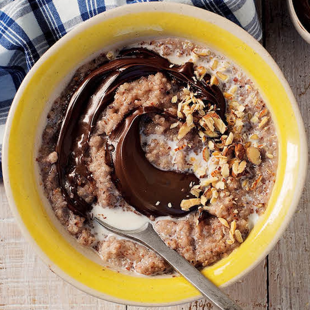 Read more about the article Nutella Pop Tarts & Hot Chocolate Porridge