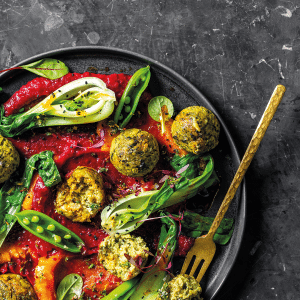 Read more about the article Spinach falafels, beetroot and sweet potato mash