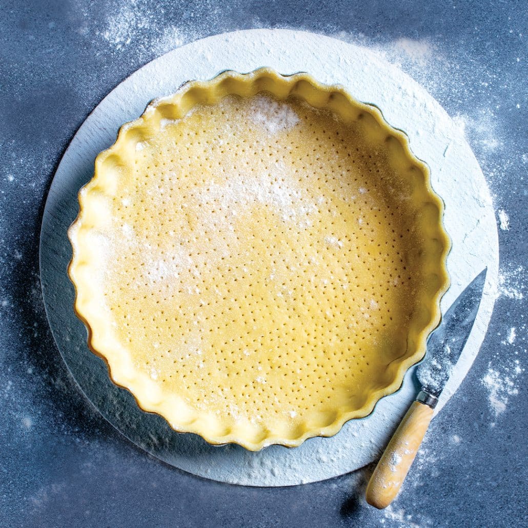 Stepbystep guide on how to blind bake MyKitchen