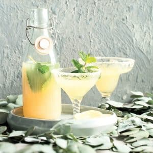 Read more about the article 5 lemonade recipes to cool off this summer