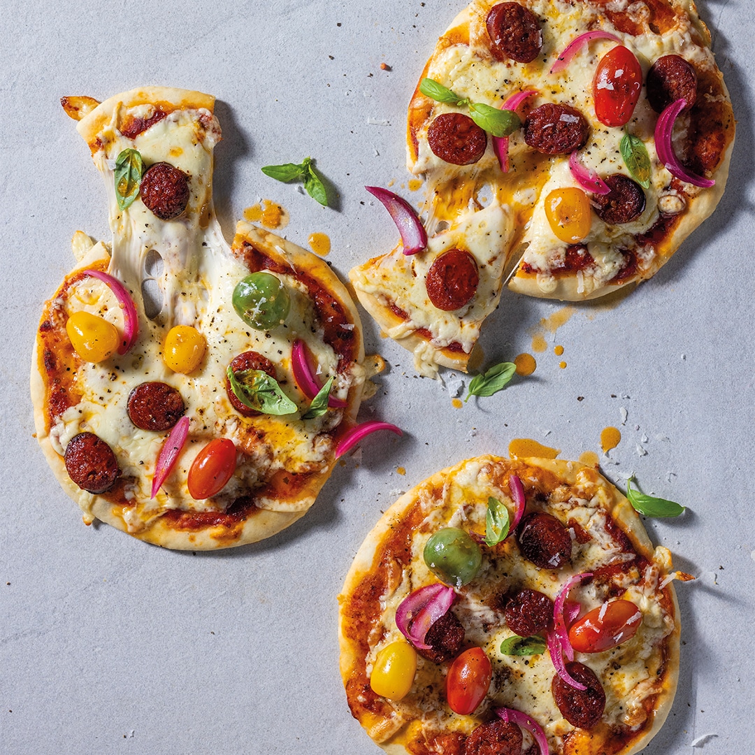 You are currently viewing Chorizo & tomato pizza recipe