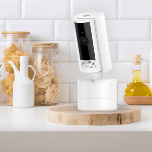 Read more about the article Ring’s latest innovation: The pan-tilt indoor camera 