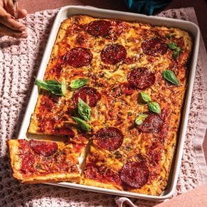 Read more about the article No-knead pizza tray bake 